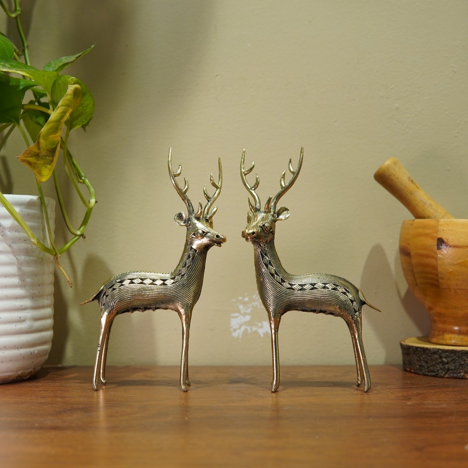 Standing Deer (6”)